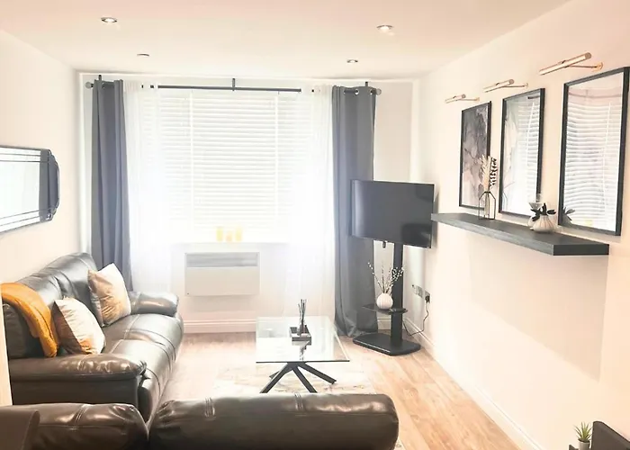 City Retreat Birmingham - Modern 2 Bed Apartment